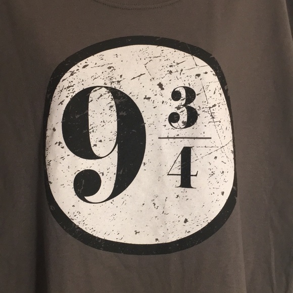 Harry Potter Track 9 3/4 t shirt women’s XL - Picture 2 of 6
